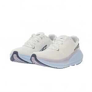 NEW ALTRA women's running shoes in white/light blue